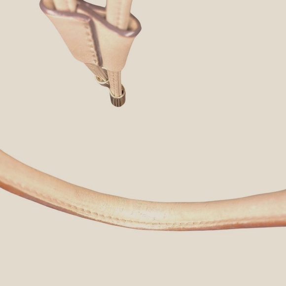 MCM Munchen Hobo Handbag, Crossbody, Shoulder Bag, Authentic. EUC - Picture 10 of 15